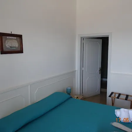 Bed & Breakfast Mareggiata 4*