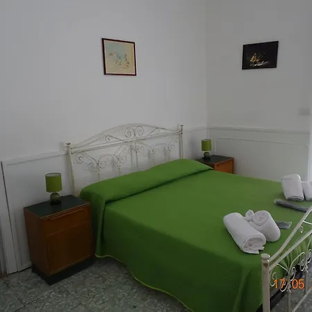 Bed & Breakfast Mareggiata 4*